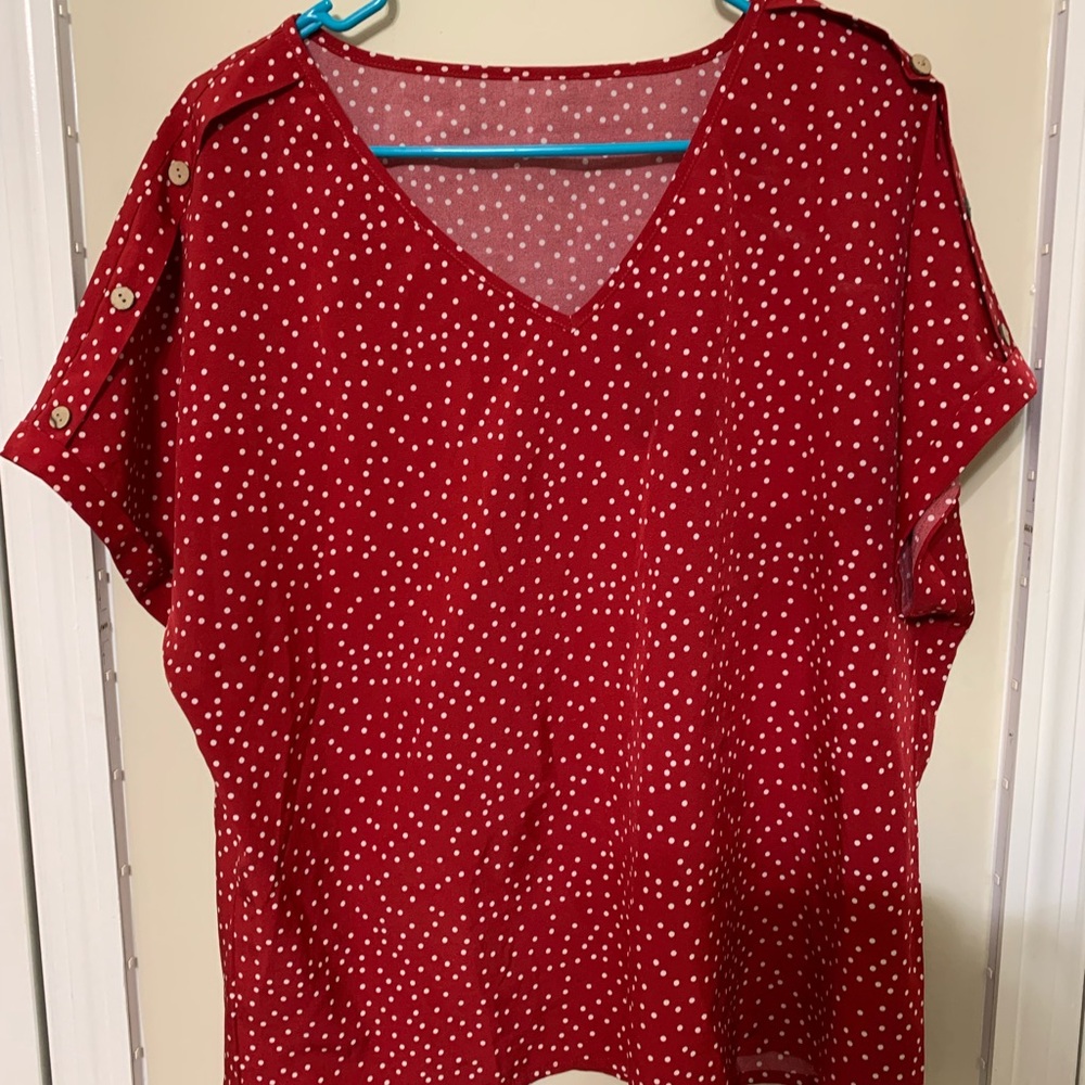 SHEIN Red Boxy Blouse with V-Neck and Short Sleeves